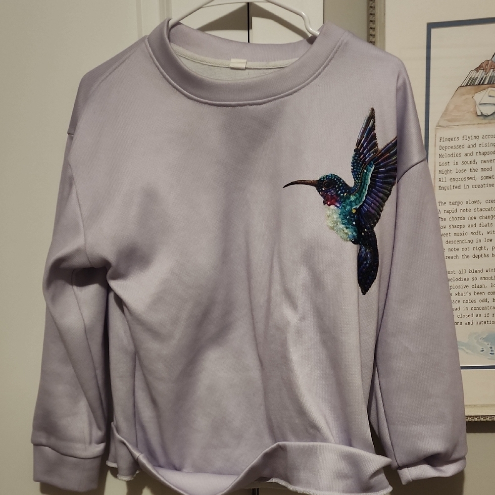 Lavender Sweatshirt with Hummingbird Design